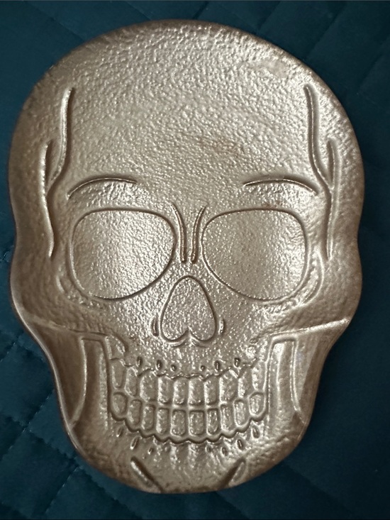 Other - Skull EUC glass dish. Coated on back in light bronze/rose gold color.